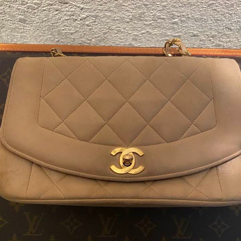 Authentic Vintage Chanel Diana Bag Light Brown Lambskin